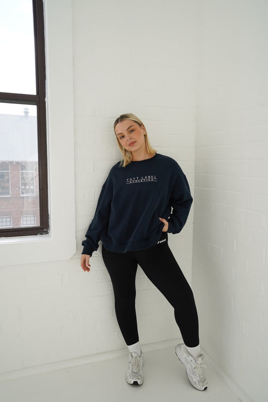ATHLETICA OVERSIZED CREW NAVY - Fayt The Label