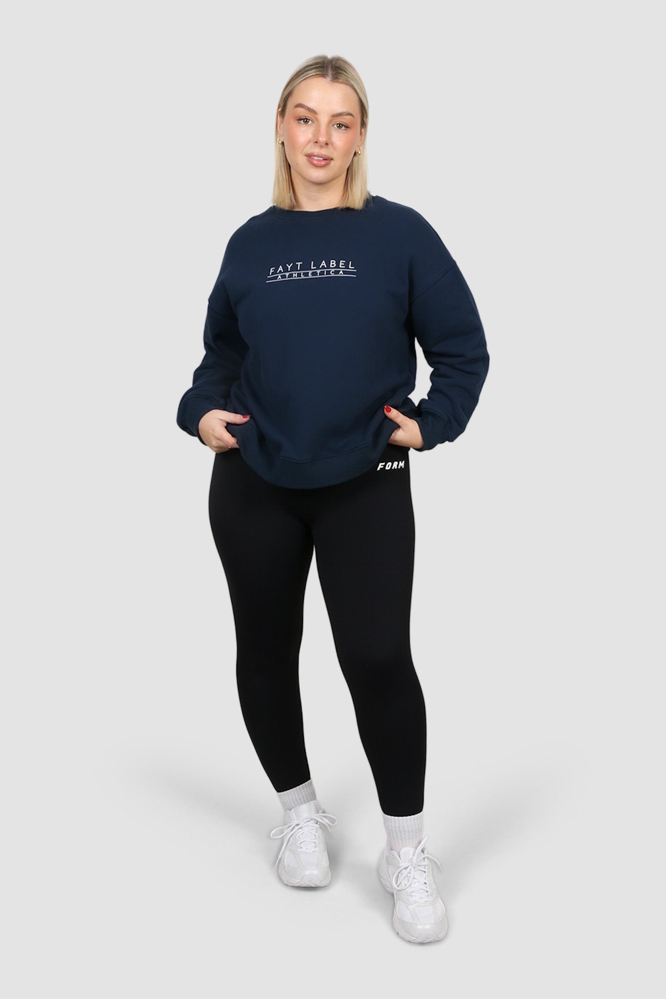 ATHLETICA OVERSIZED CREW NAVY - Fayt The Label