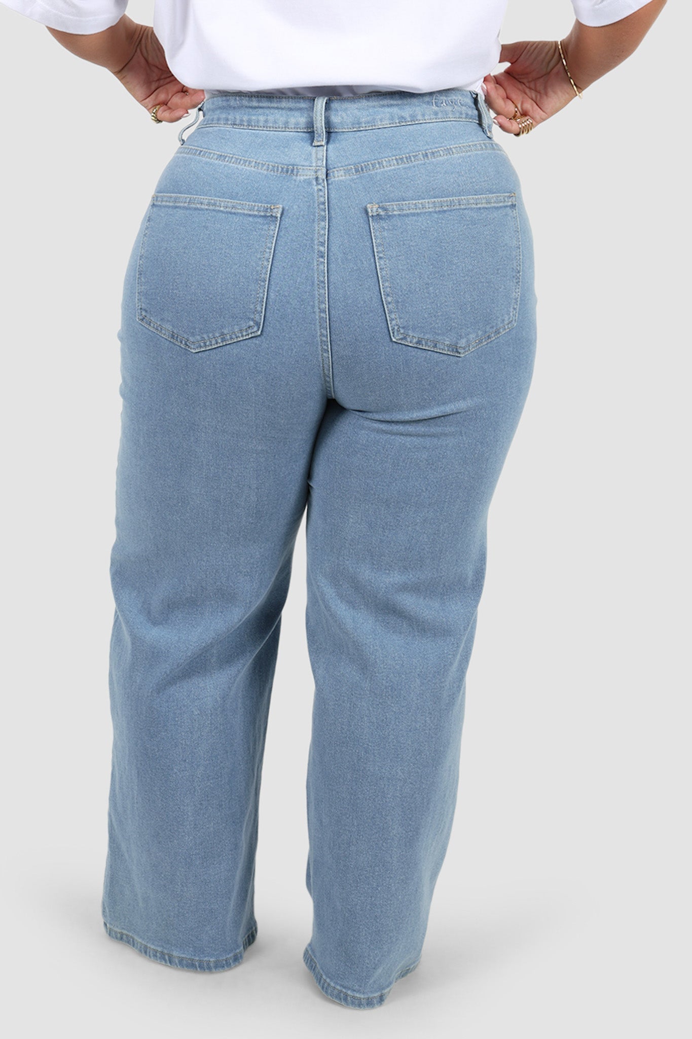 AXEL JEANS MEDIUM BLUE - Fayt The Label