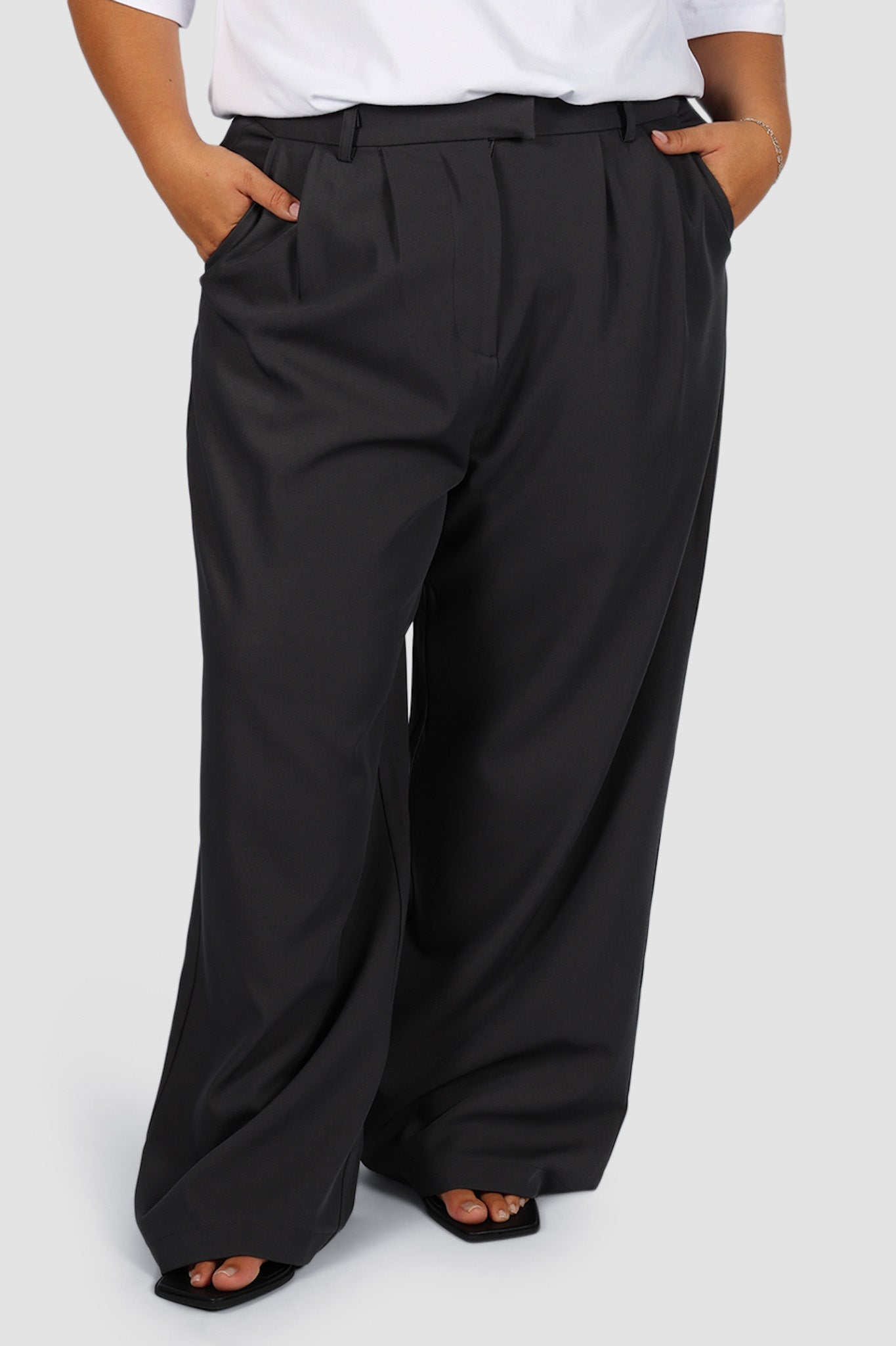 DOWNTOWN PANT DEEP CHARCOAL - Fayt The Label