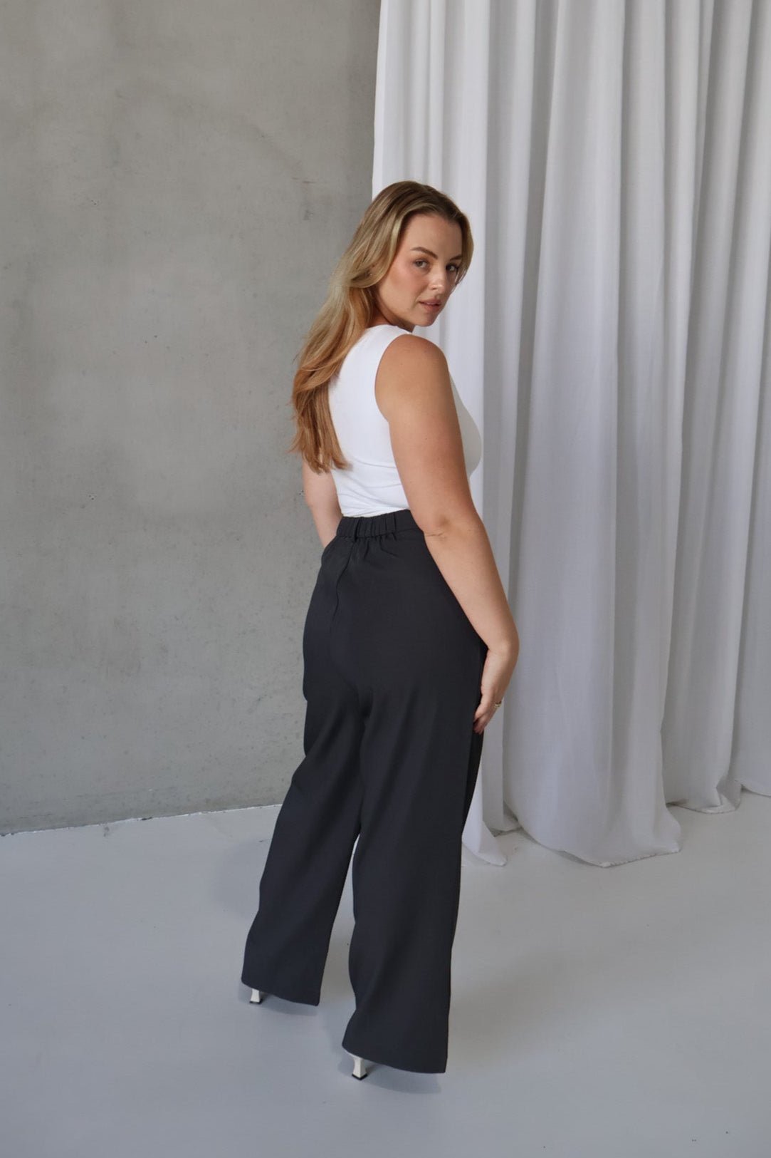 DOWNTOWN PANT DEEP CHARCOAL - Fayt The Label