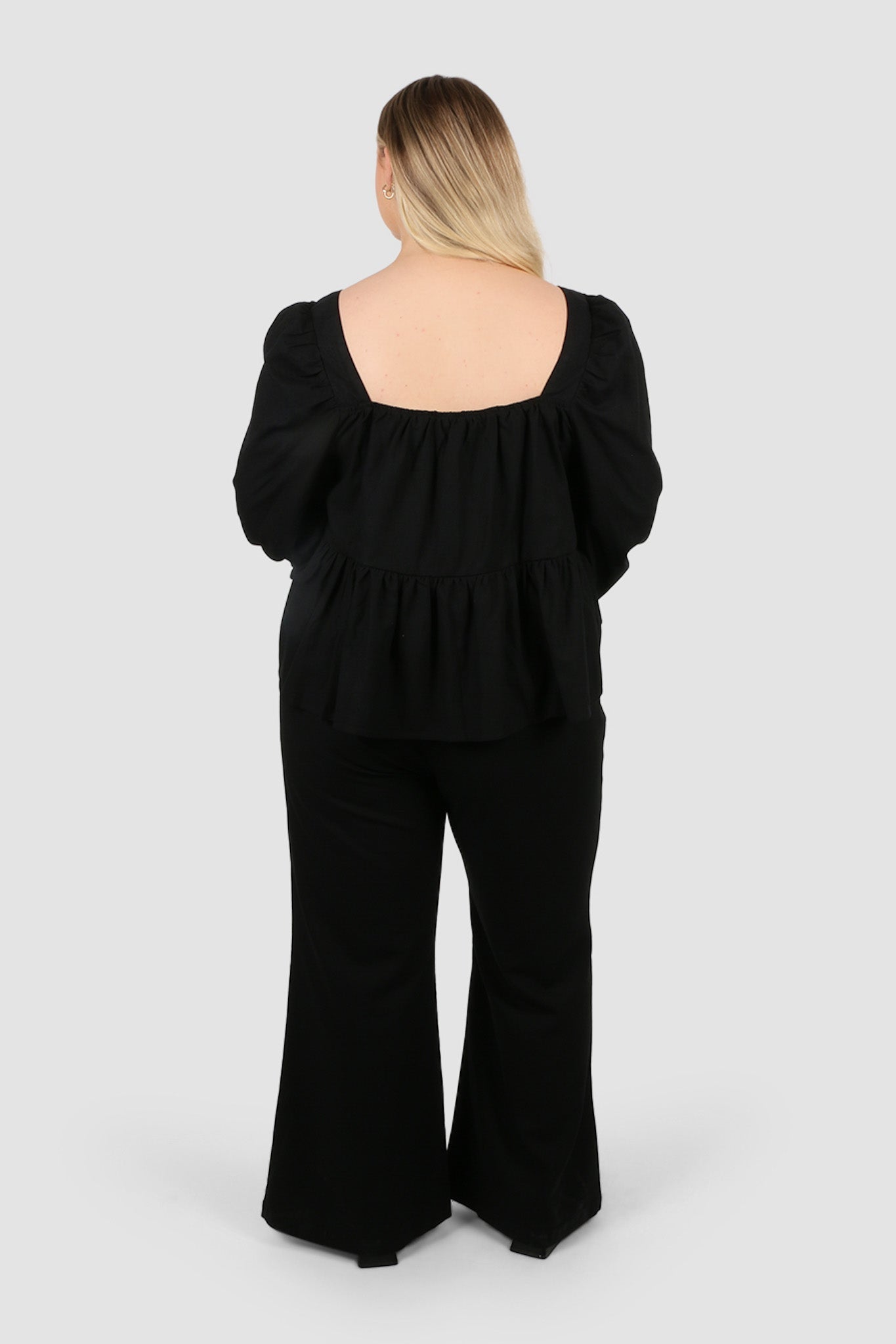 ELARA TOP BLACK - Fayt The Label