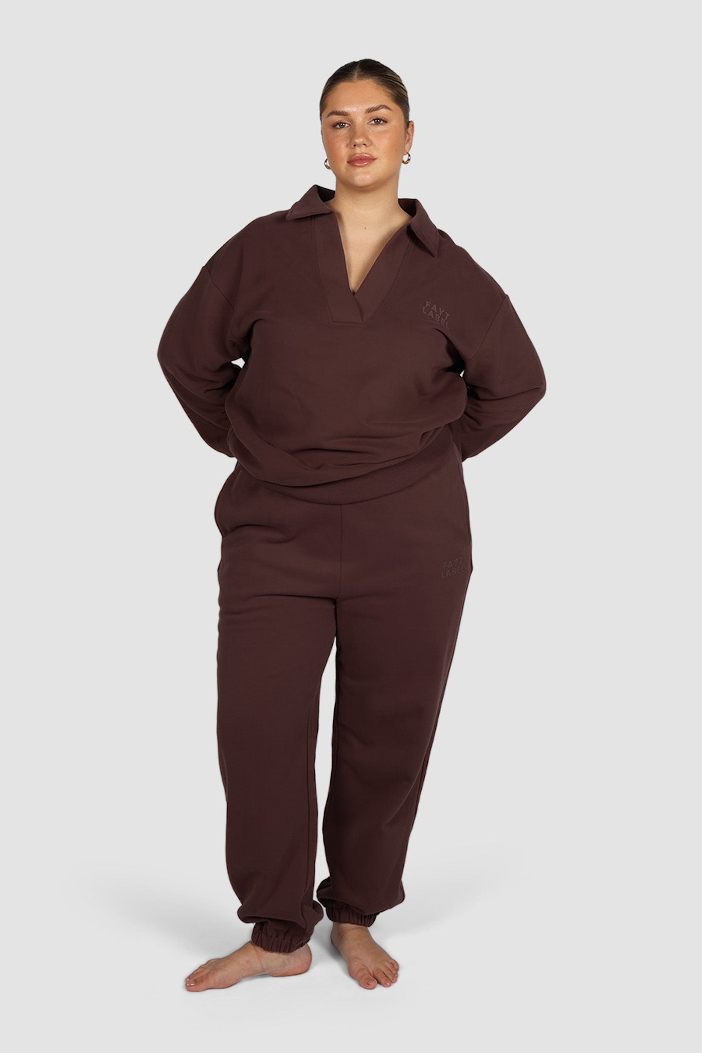 FAYT LOGO COLLAR CREW CHOCOLATE - Fayt The Label