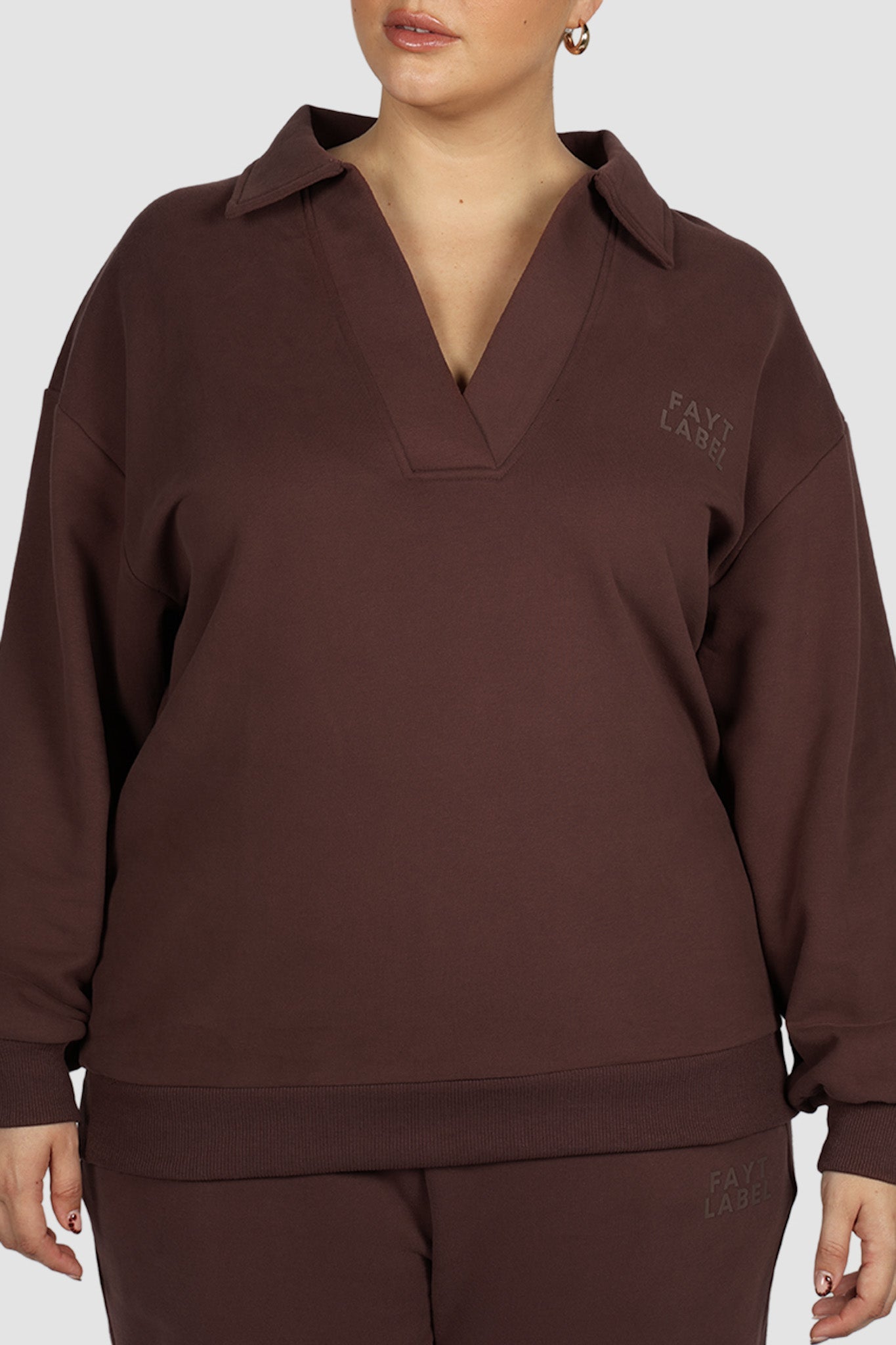 FAYT LOGO COLLAR CREW CHOCOLATE - Fayt The Label
