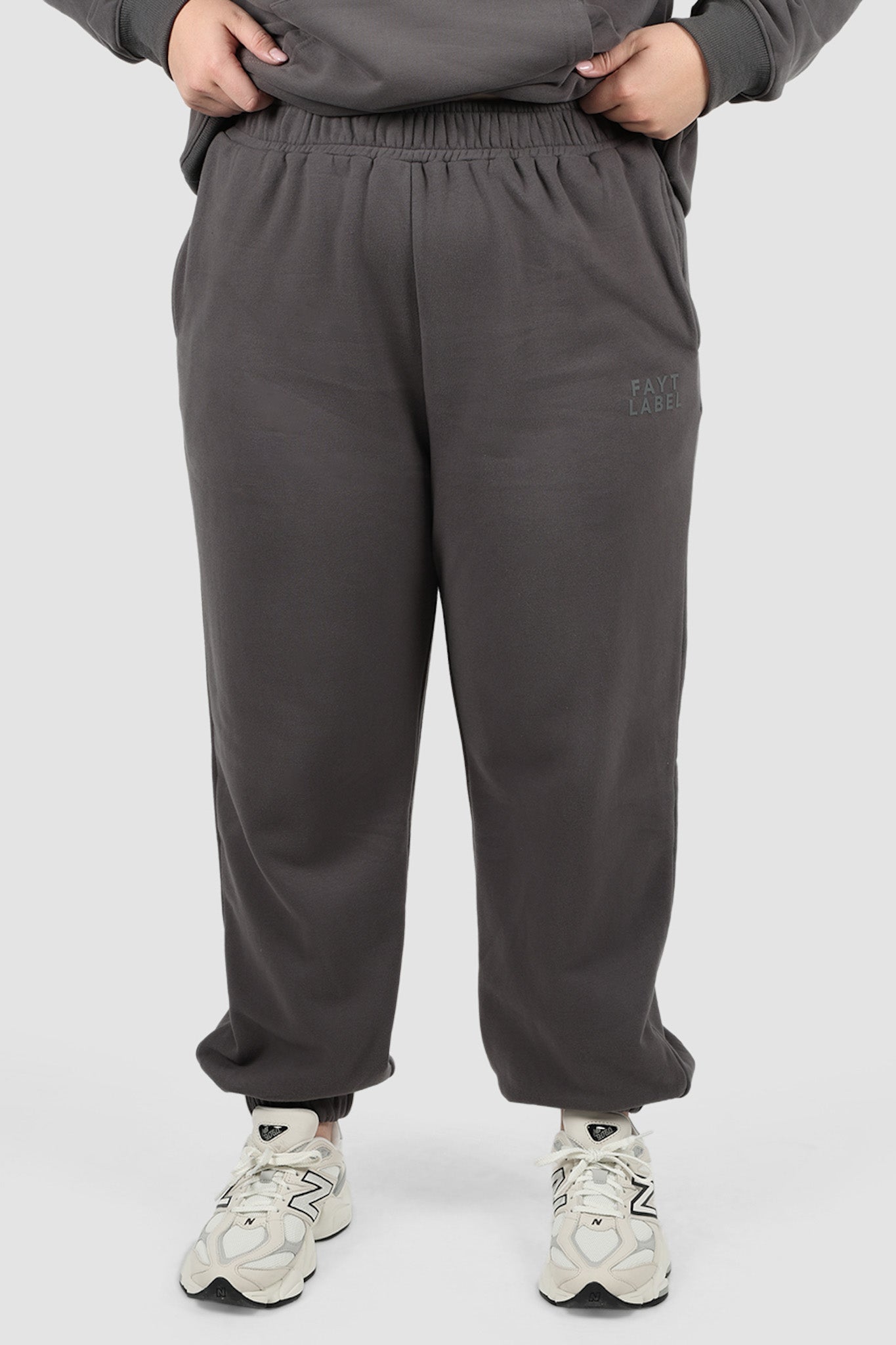 FAYT LOGO CUFF SWEATPANT CHARCOAL - Fayt The Label
