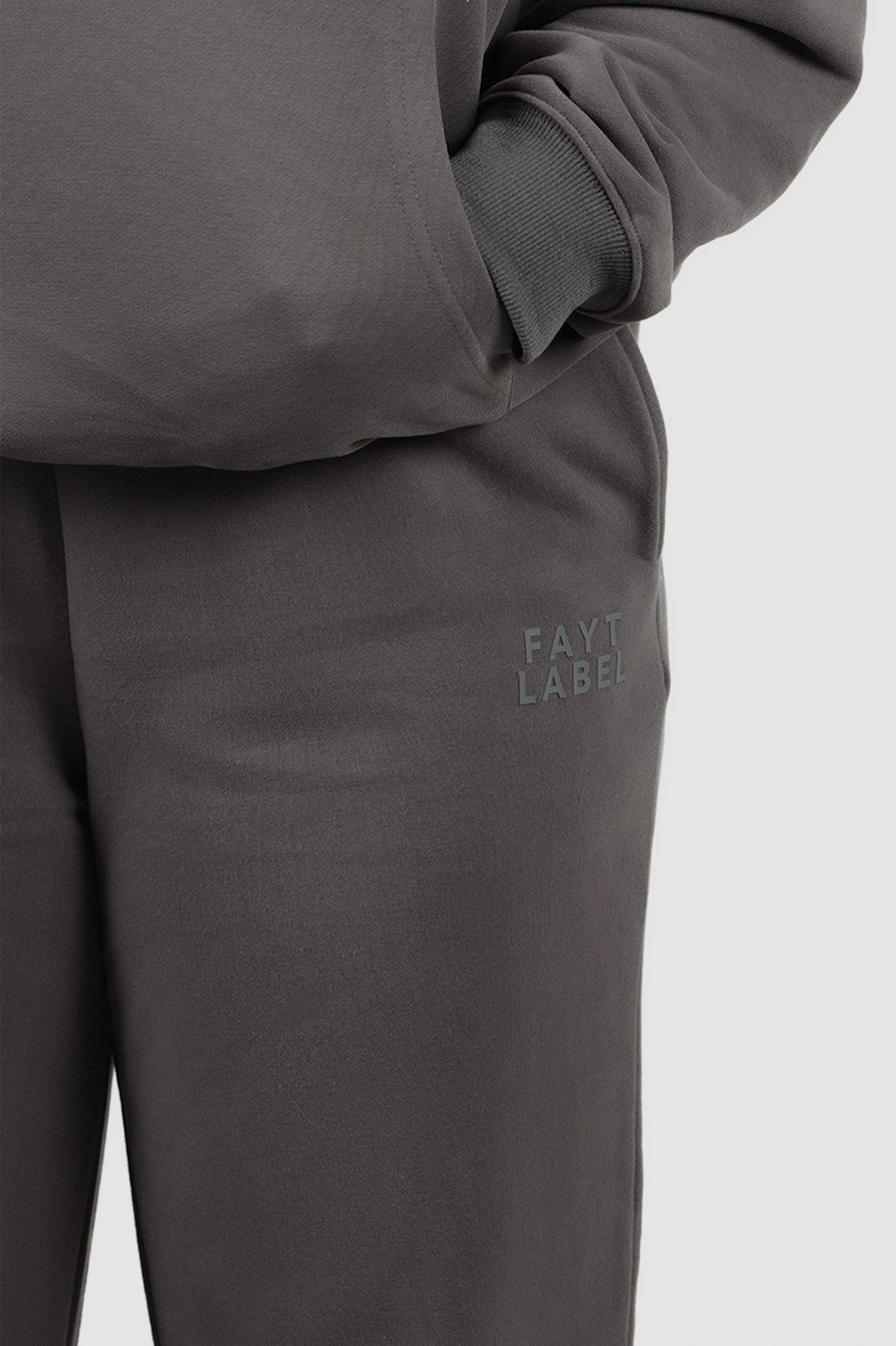 FAYT LOGO CUFF SWEATPANT CHARCOAL - Fayt The Label