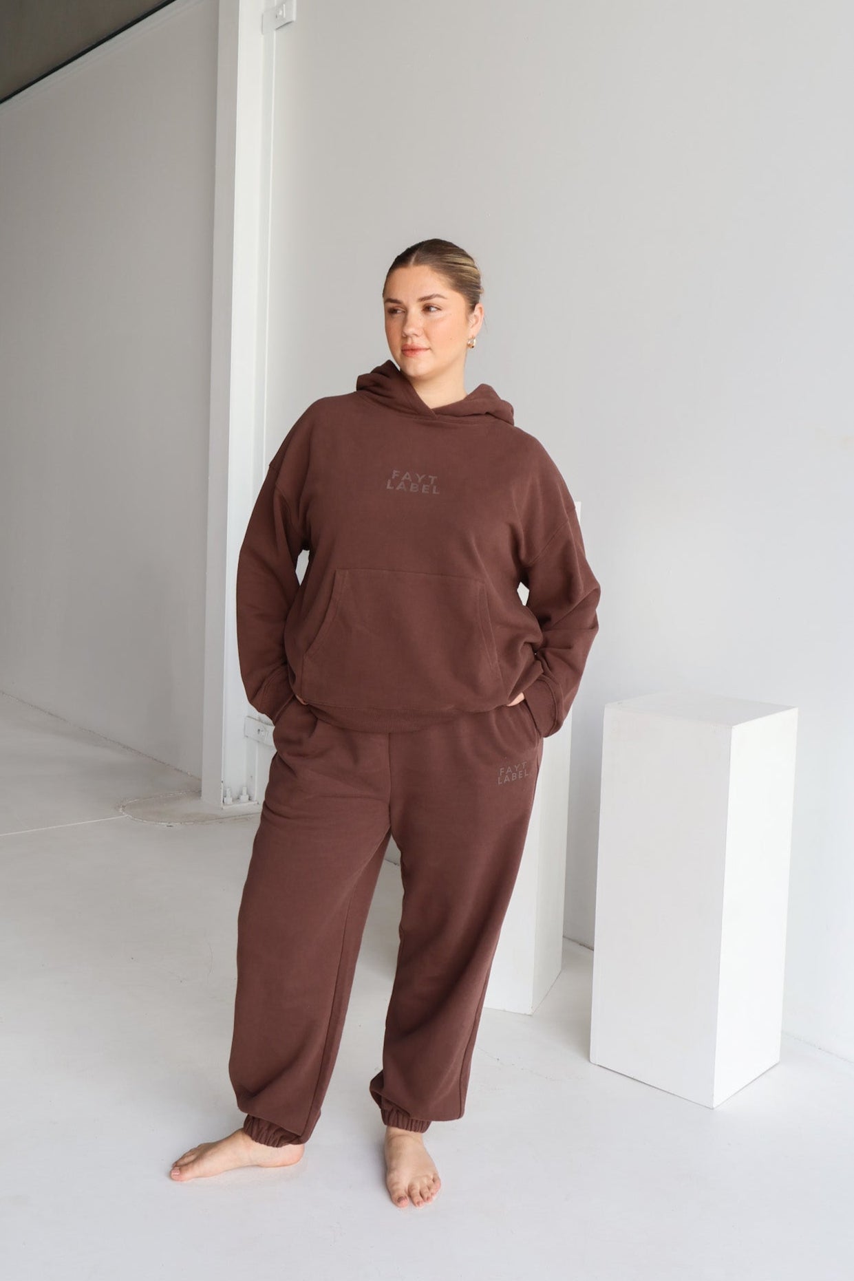 FAYT LOGO CUFF SWEATPANT CHOCOLATE - Fayt The Label