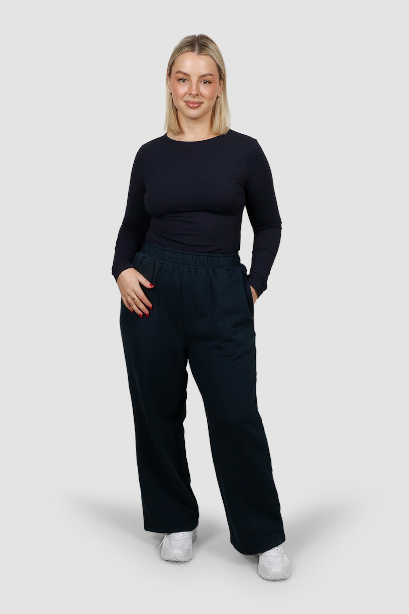 FLARE SWEATPANT MIDNIGHT - Fayt The Label