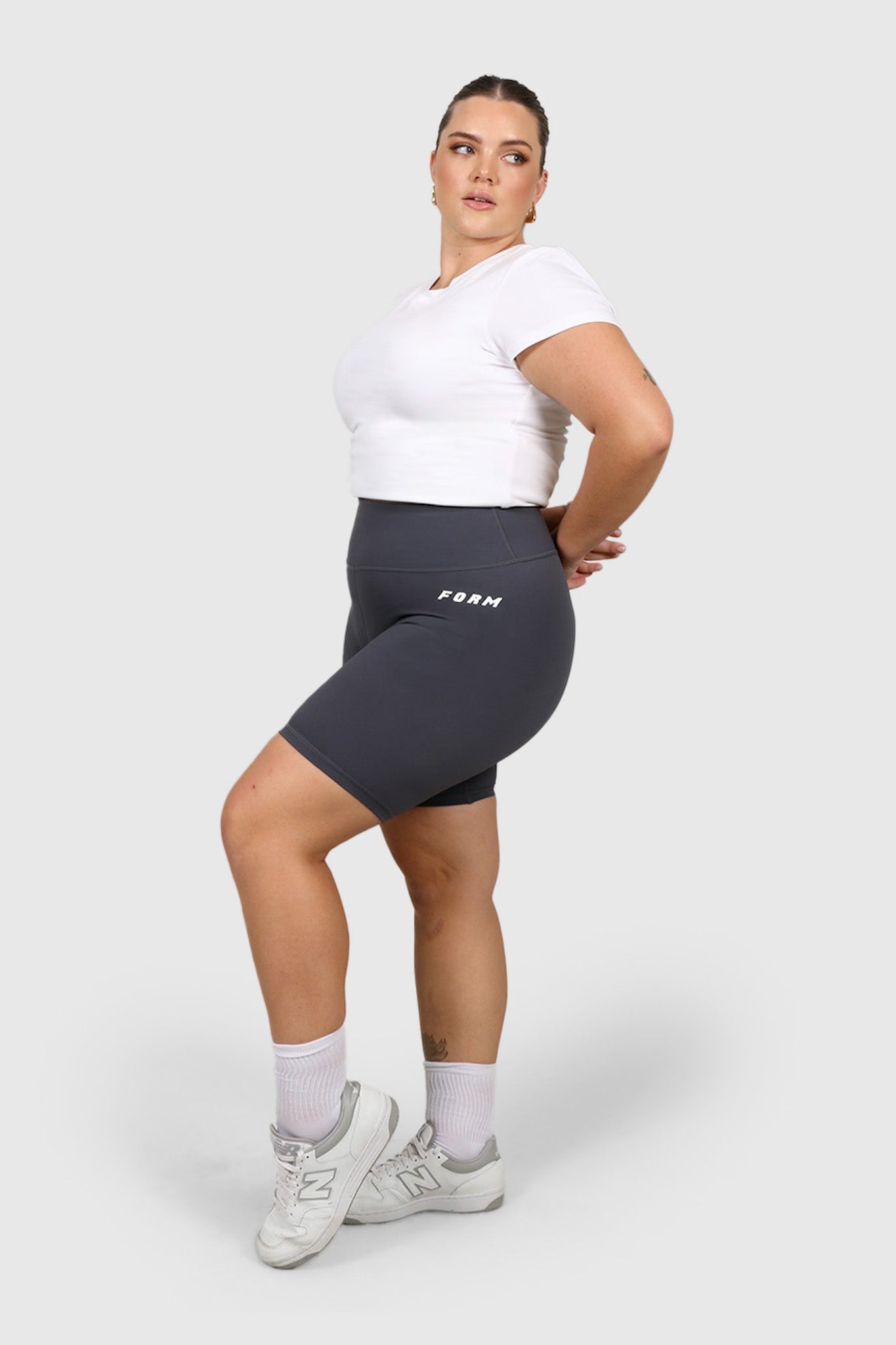 FORM BASE SHORT GREY - Fayt The Label