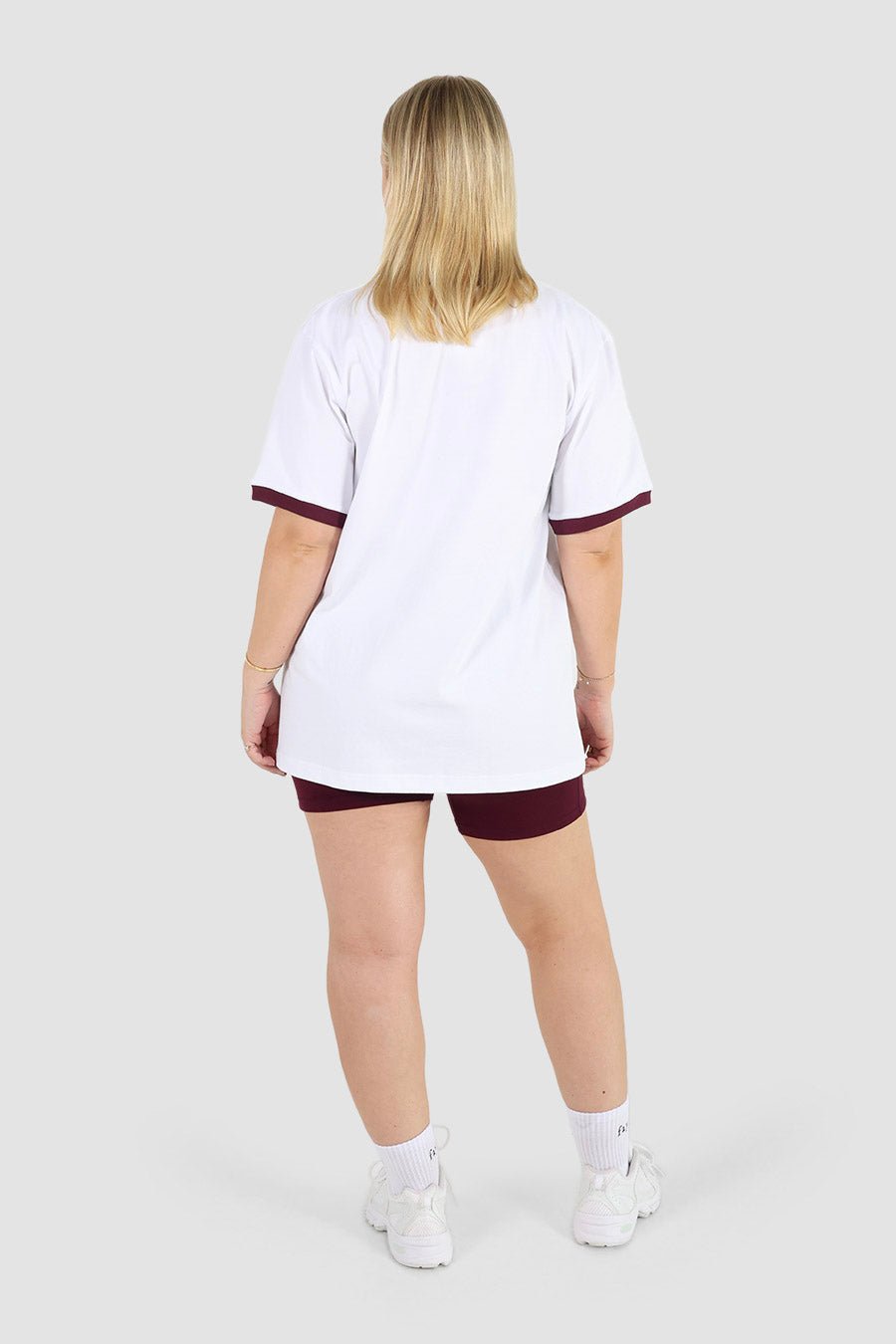 FORM SIGNATURE TEE WHITE/PLUM - Fayt The Label