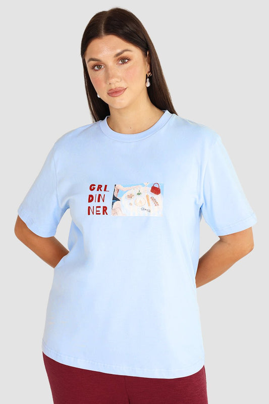 GRL DINNER SIGNATURE TEE SKY BLUE - Fayt The Label