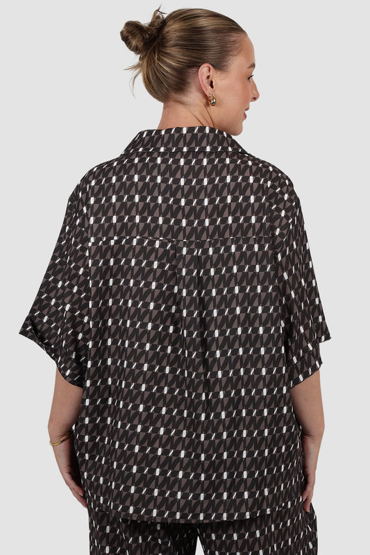 INDA SHIRT BROWN GEO - Fayt The Label