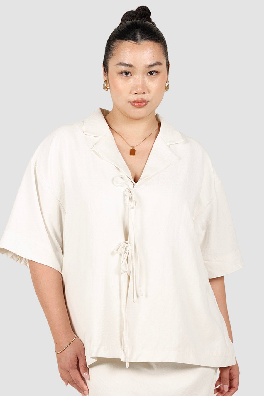 JUNIE OVERSIZED SHIRT PEARL - Fayt The Label