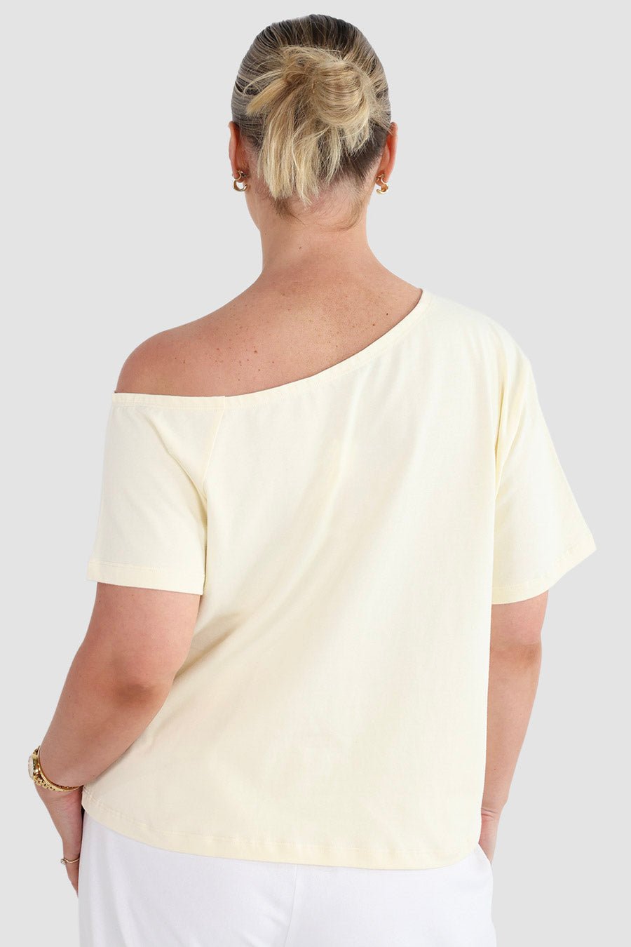 KNOX TEE SOFT BUTTER - Fayt The Label