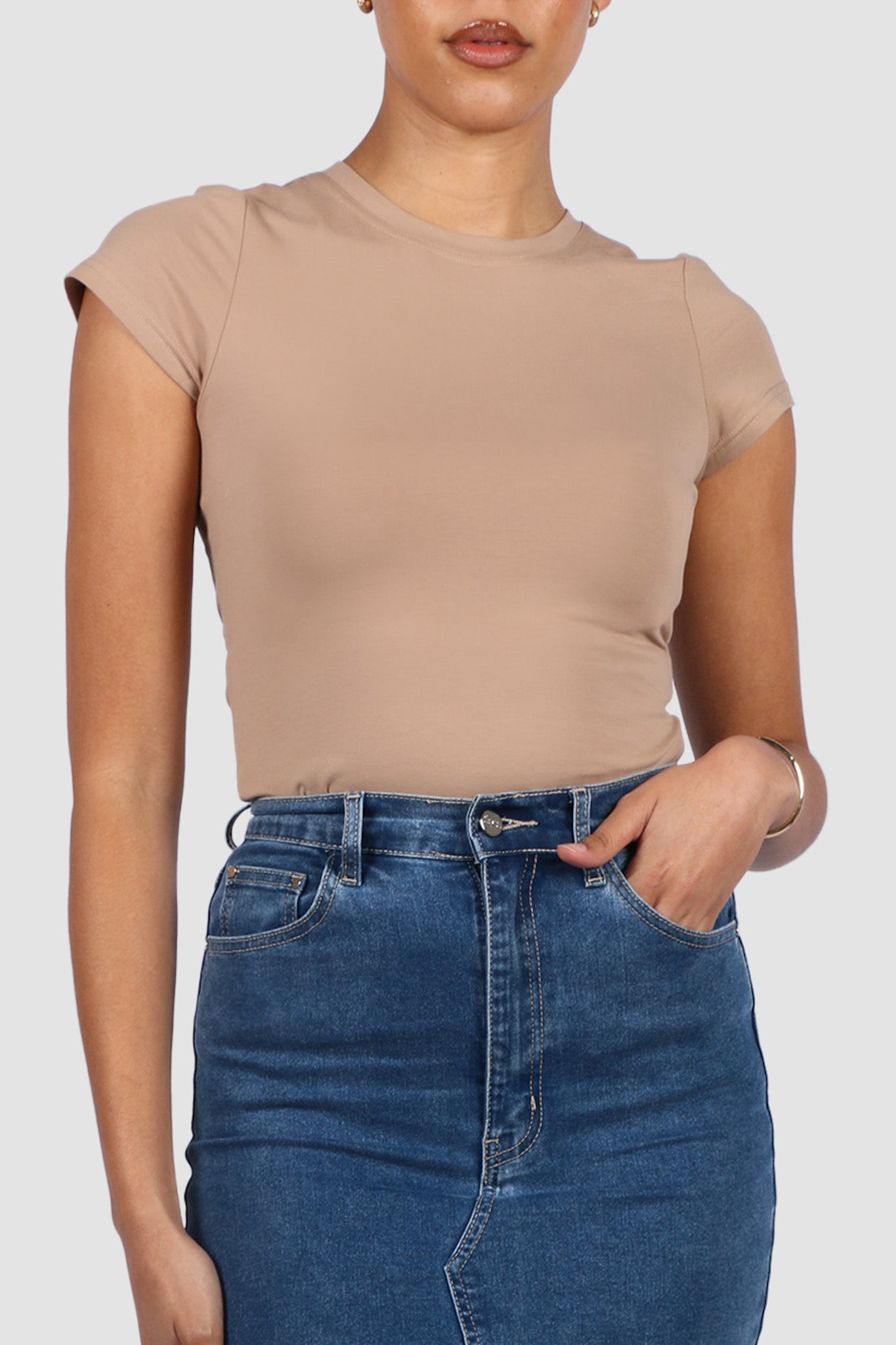 LIGHT BUTTERY TEE NEUTRAL - Fayt The Label