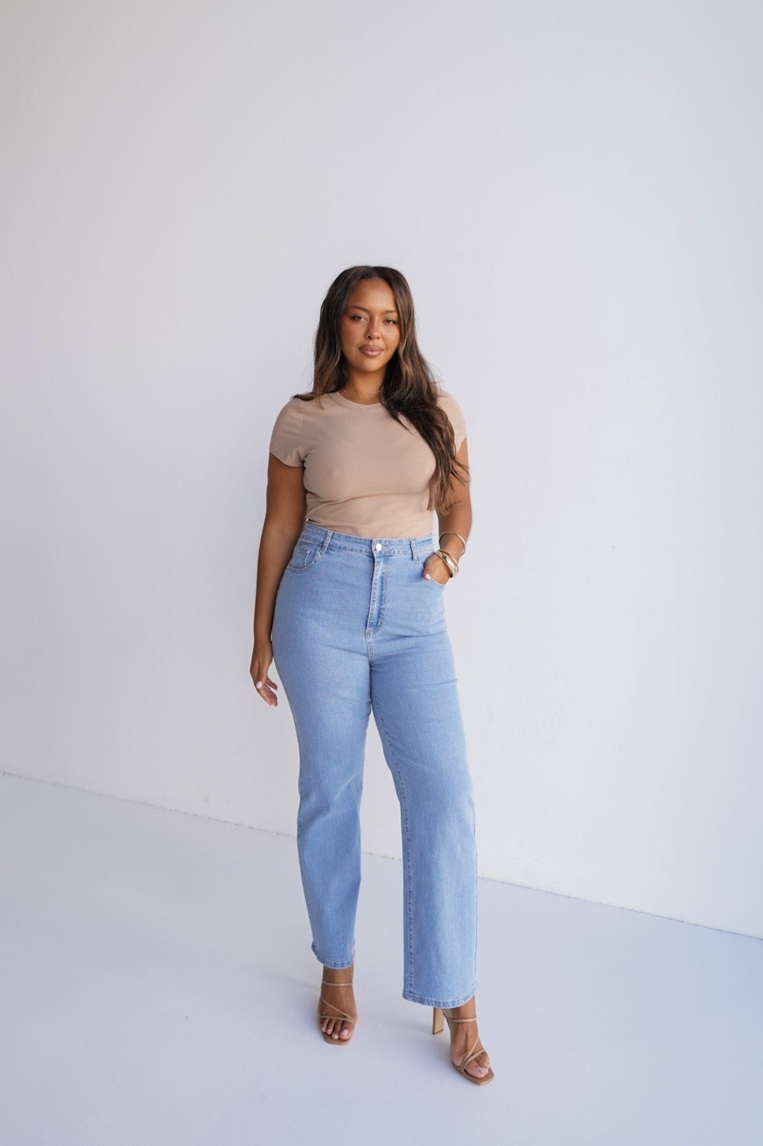 LIGHT BUTTERY TEE NEUTRAL - Fayt The Label