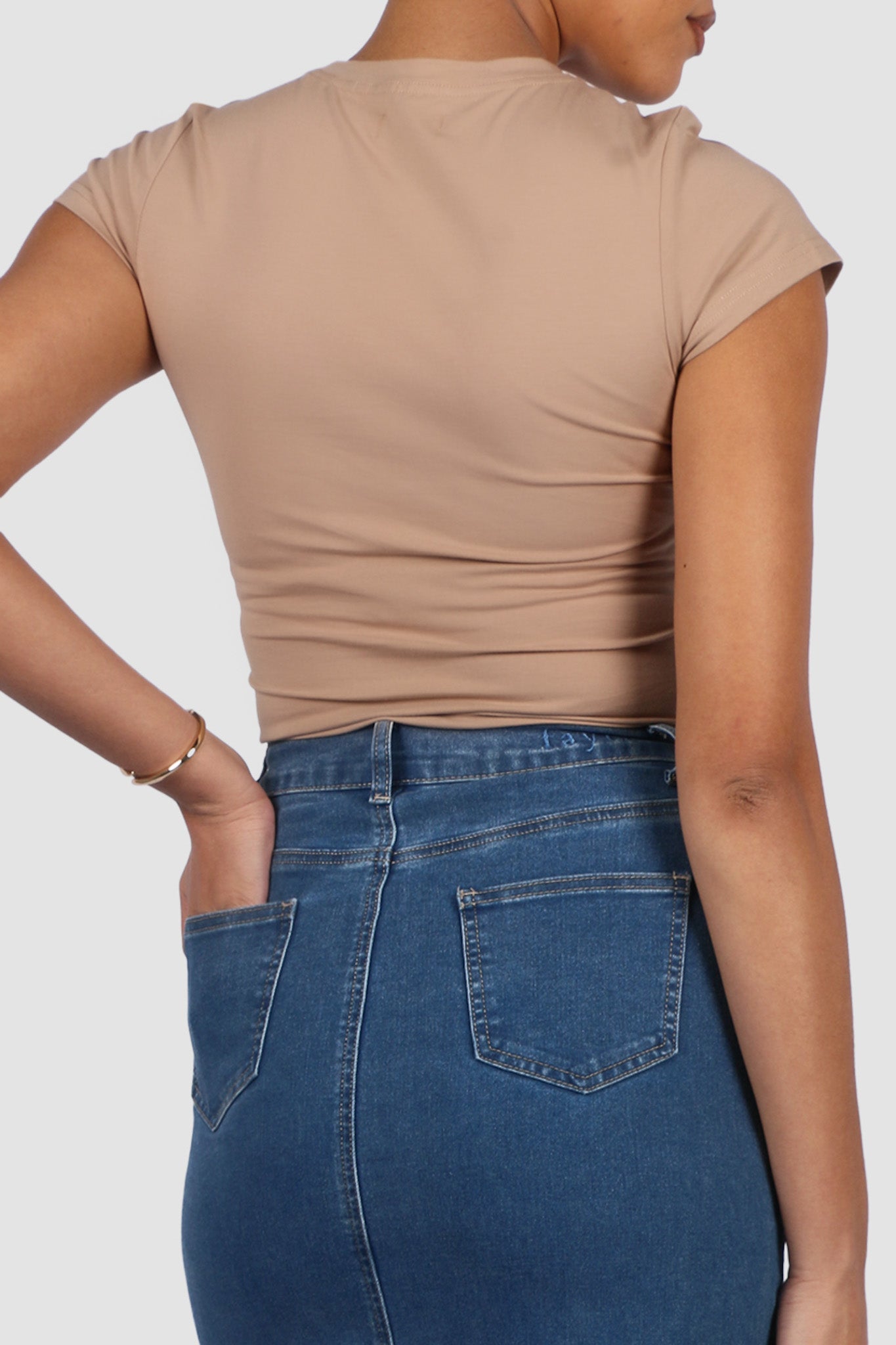 LIGHT BUTTERY TEE NEUTRAL - Fayt The Label