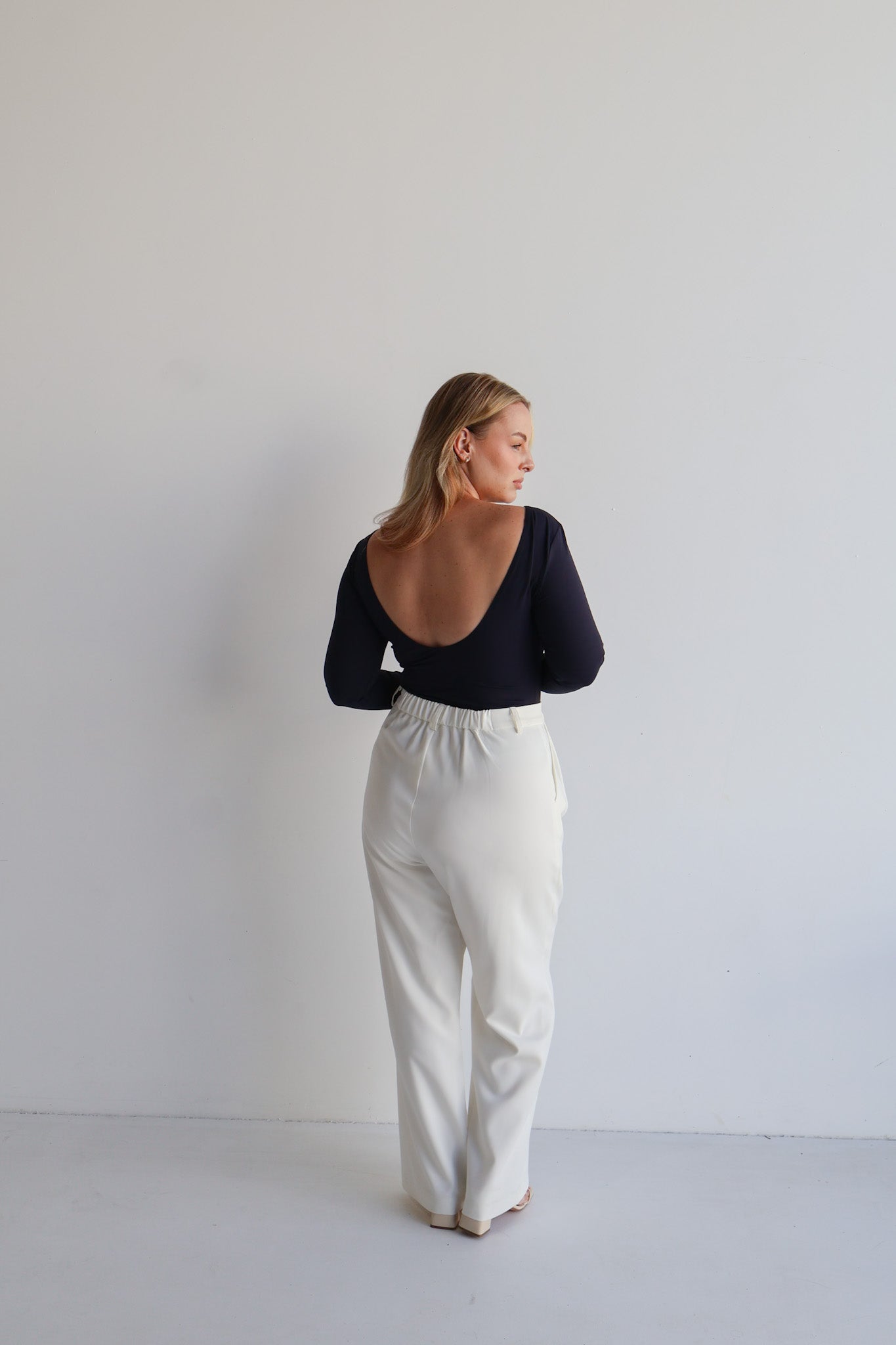 SCOOP BACK BODYSUIT NAVY - Fayt The Label