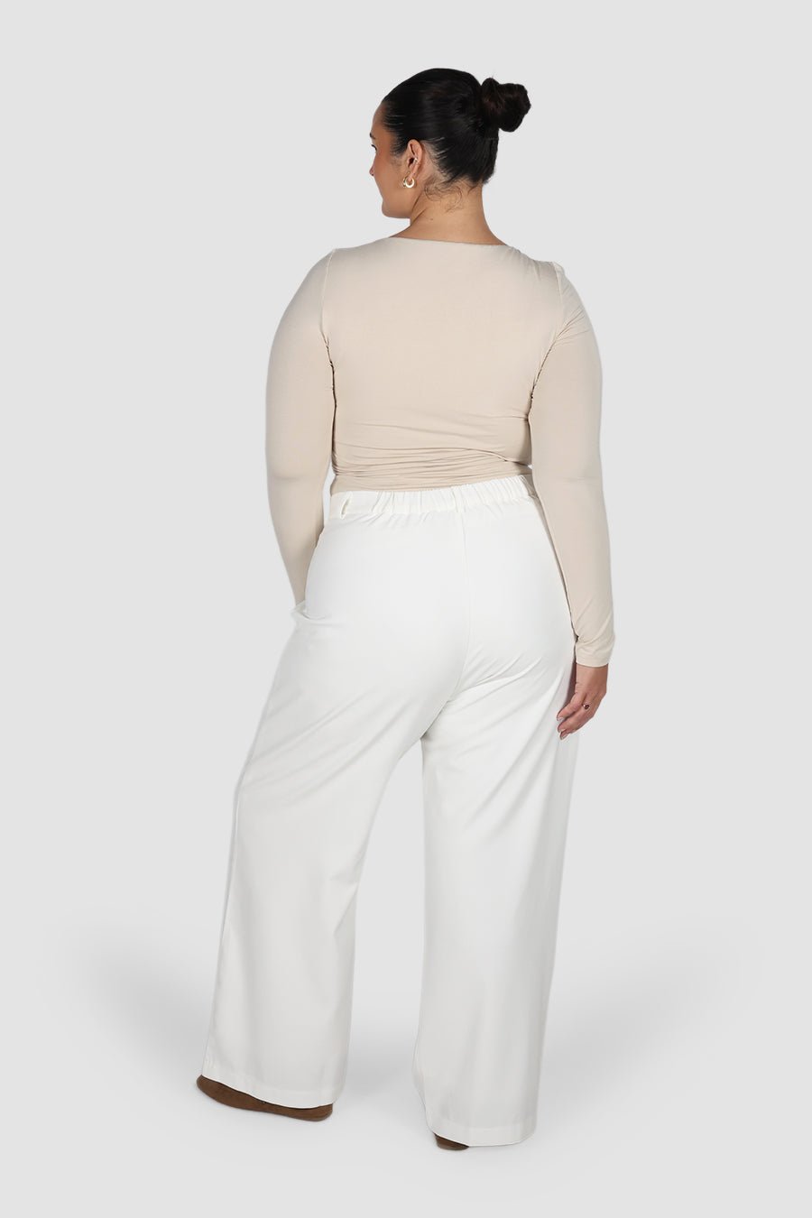 ULTRASOFT ORLA TOP BEIGE - Fayt The Label