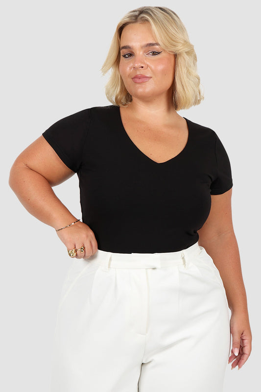 V NECK BUTTERY TEE BLACK - Fayt The Label