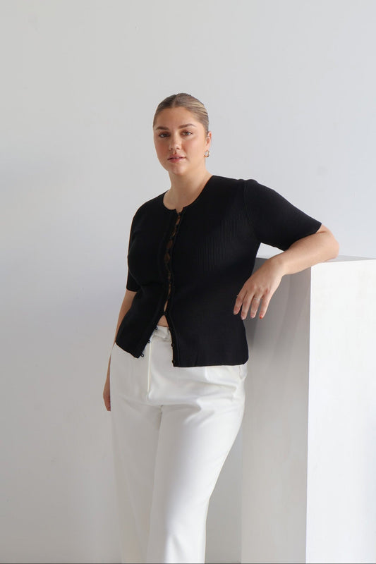 WREN S/S KNIT TOP BLACK - Fayt The Label