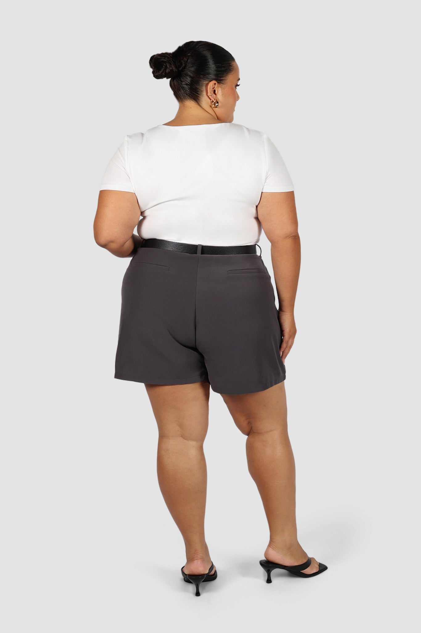 WYATT SHORT DEEP CHARCOAL - Fayt The Label