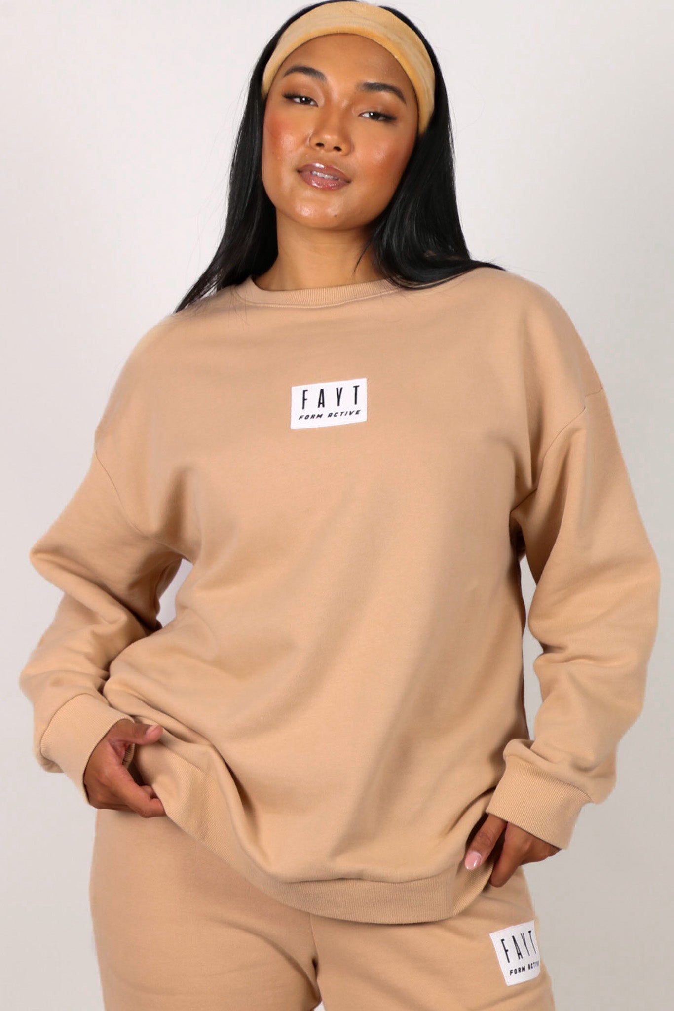 PATCH OVERSIZED SWEATER NEUTRAL