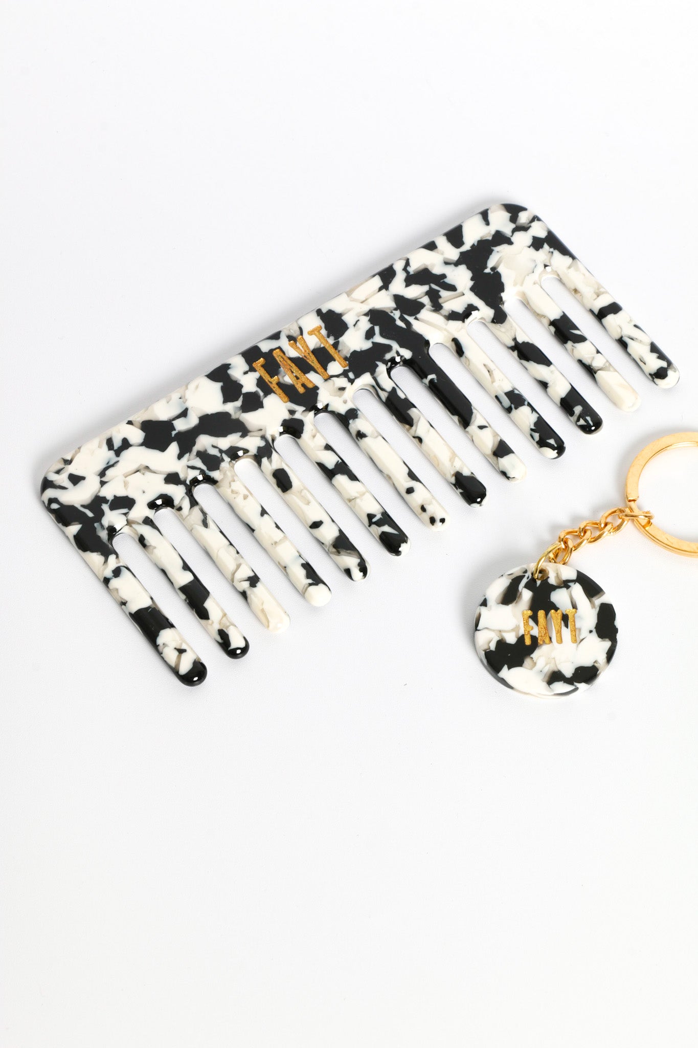 COMB AND KEYRING DUO MONOCHROME