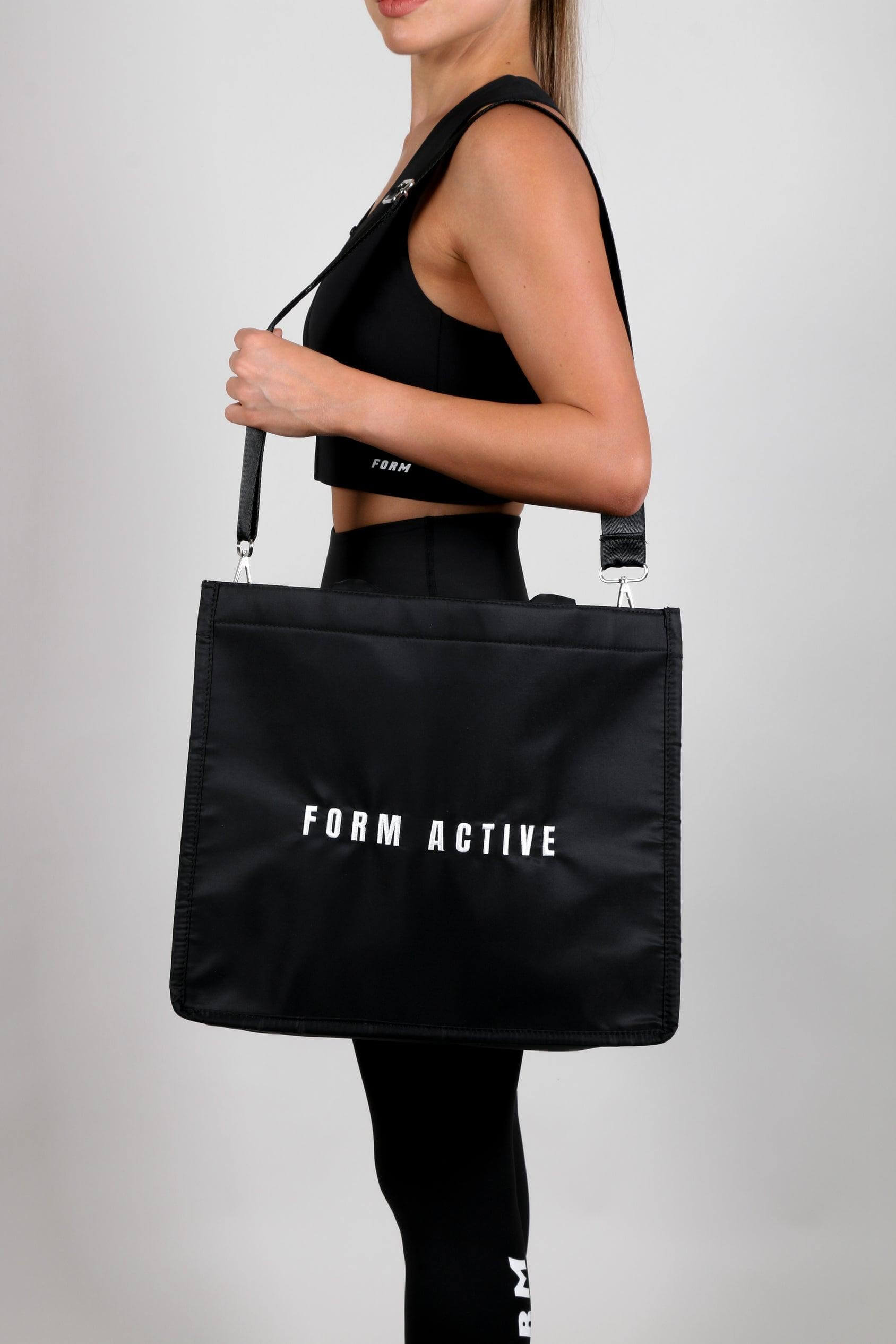 FORM ACTIVE TOTE BAG